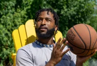 Cam Whitmore mengenakan seragam saat bergabung dengan Denver Nuggets melalui kontrak two-way.