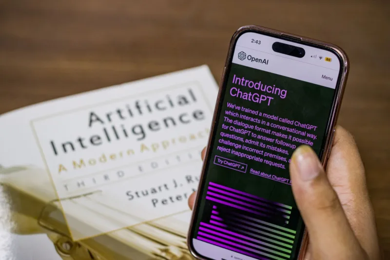 ChatGPT Situs AI — Ilustrasi data analitik web global yang menunjukkan ChatGPT sebagai situs AI teratas di dunia pada Juni 2026.