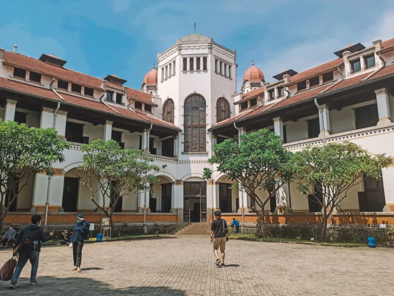Pertemuan pejabat Kemnaker dan perwakilan Unsoed membahas perluasan akses kerja mahasiswa.