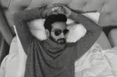 Bhuvan Bam menerima teguran jenaka dari Mukesh Chhabra setelah melakukan impersonasi Amitabh Bachchan.