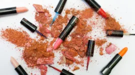 Strategi Rebranding Viva Cosmetics Lewat Identitas Visual Baru
