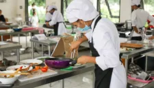 Perkedel kentang asal Indonesia dinobatkan sebagai hidangan pendamping terbaik di Asia Tenggara.