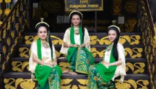 Dinamika kepemilikan perangkat teknologi rumah tangga di Indonesia mengalami pergeseran signifikan sepanjang periode 2021 hingga 2025.