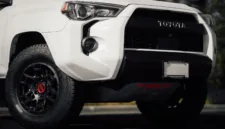 Toyota Rush TRD Sportivo 2021 tetap menjadi pilihan favorit di pasar mobil bekas karena menawarkan kabin lega dan bodi SUV tangguh.