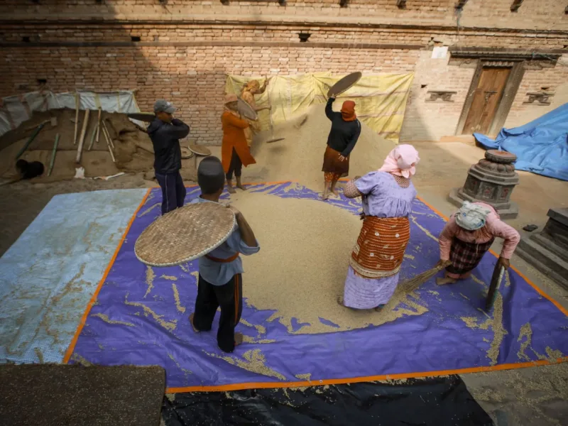 Banjir Nepal — Kondisi pemukiman warga dan infrastruktur yang hancur diterjang banjir bandang di lembah Bhotekoshi, Nepal.