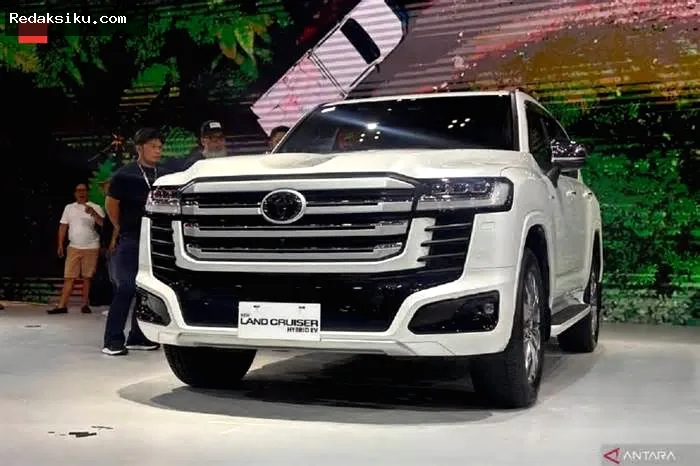 Toyota Land Cruiser 300 Hybrid Meluncur September 2026