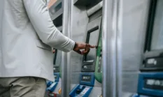 Waspada! Modus Ganjal ATM Mengincar Nasabah, Polisi Amankan 53 Kartu Palsu di Jakarta Barat